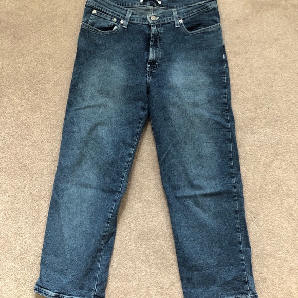 Cropped Mom Jeans - Picture 3 of 6